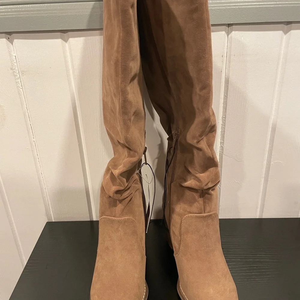 Universal Thread Women’s Tall Slouch Suede Boots - Tan size  6WC